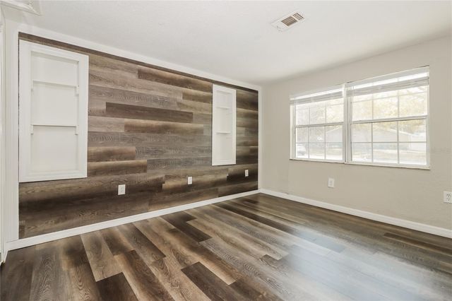 3147 36TH AVENUE N, St Petersburg, FL 33713