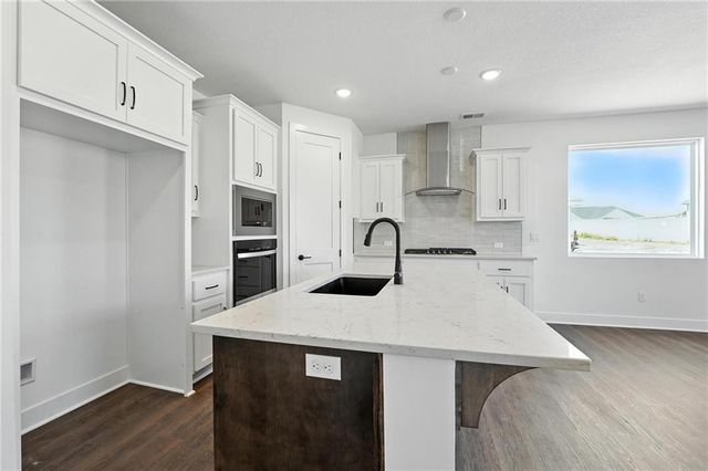 17552 Muncie Street, Gardner, KS 66030
