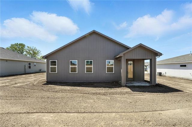 17552 Muncie Street, Gardner, KS 66030