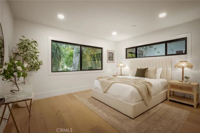 17601 McCormick Street, Encino, CA 91316