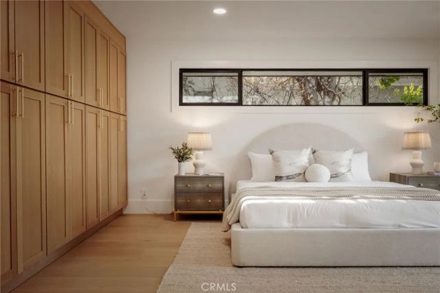 17601 McCormick Street, Encino, CA 91316