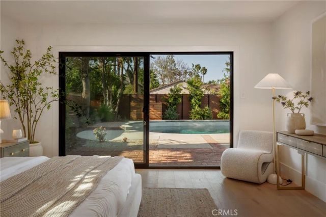 17601 McCormick Street, Encino, CA 91316