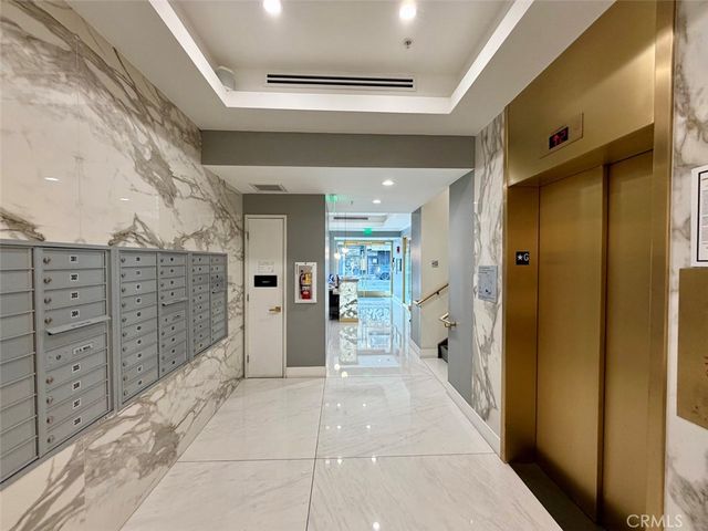 314 6th 405, Los Angeles, CA 90014