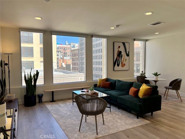 314 6th 405, Los Angeles, CA 90014