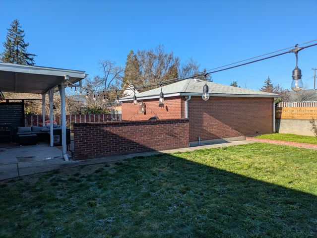 1200 Mt Pitt Avenue, Medford, OR 97501