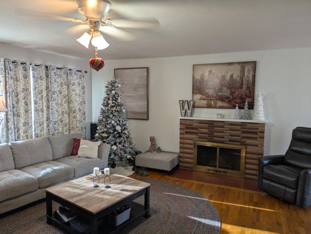 1200 Mt Pitt Avenue, Medford, OR 97501