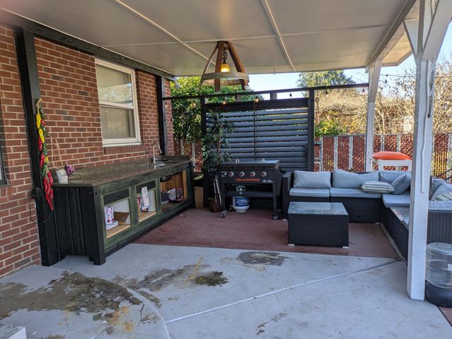 1200 Mt Pitt Avenue, Medford, OR 97501