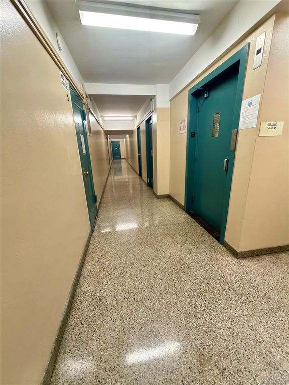 1591 Metropolitan Avenue 5C, Bronx, NY 10462 — photo 5