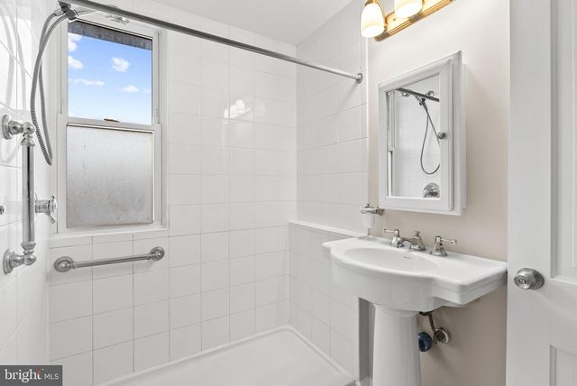 10512 WARFIELD ST, Kensington, MD 20895