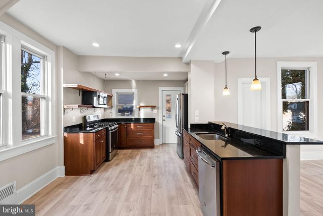 10512 WARFIELD ST, Kensington, MD 20895