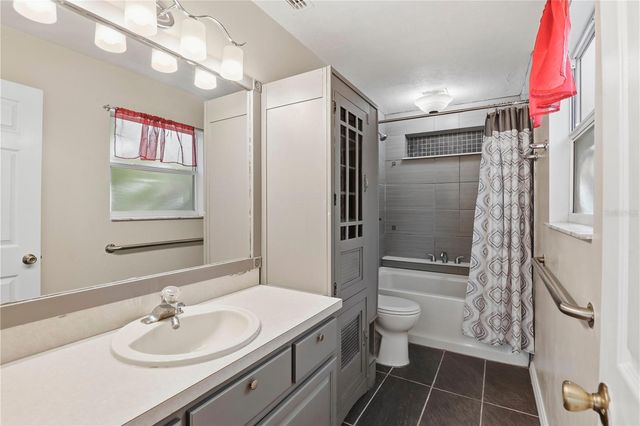 8006 SW 62ND LANE, Gainesville, FL 32608