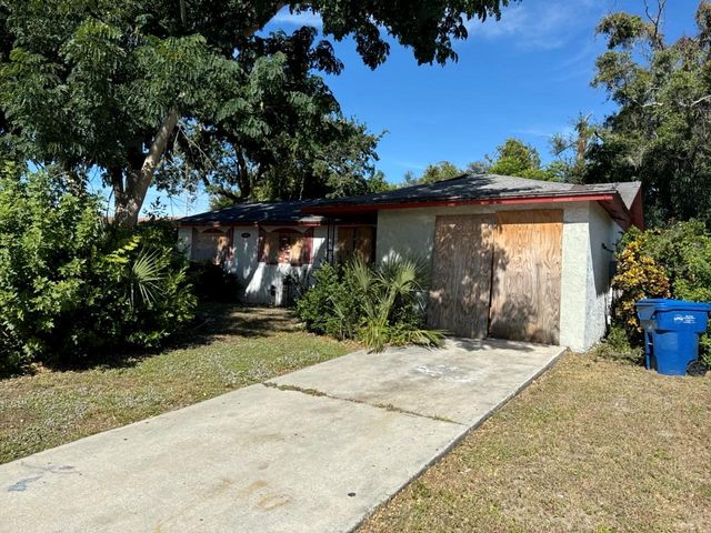 1580 OAK VILLAGE DRIVE, Largo, FL 33778