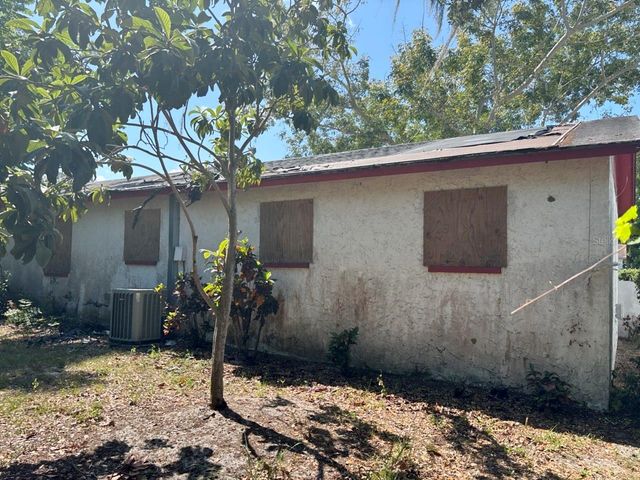1580 OAK VILLAGE DRIVE, Largo, FL 33778