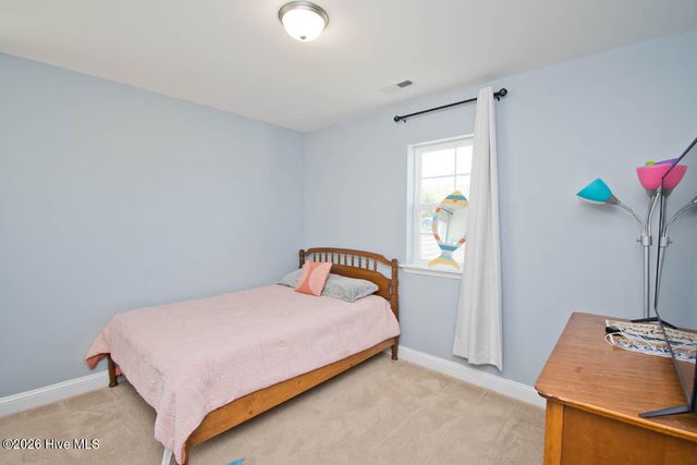 124 Waterford Way, Maysville, NC 28555