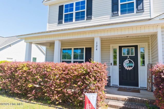 124 Waterford Way, Maysville, NC 28555