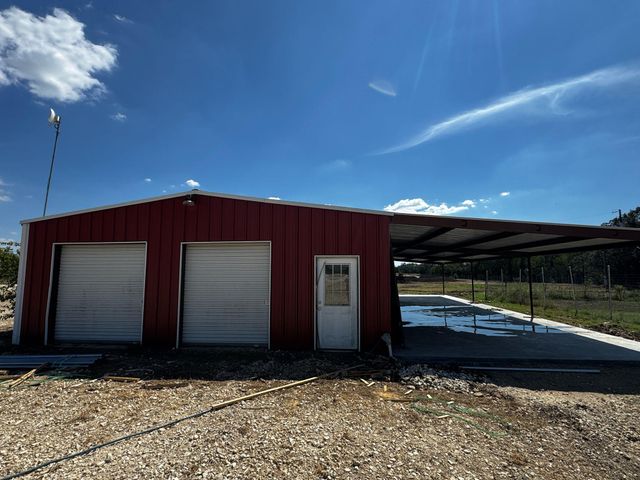 12289 N Highway 183 100, Florence, TX 76527