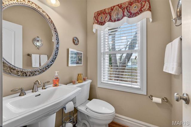 1449 Fairbrook Drive, Des Peres, MO 63131