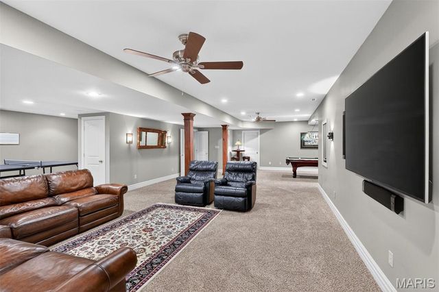 1449 Fairbrook Drive, Des Peres, MO 63131