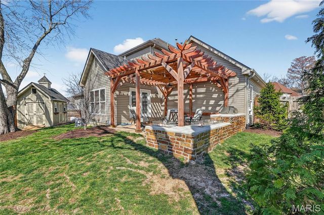 1449 Fairbrook Drive, Des Peres, MO 63131