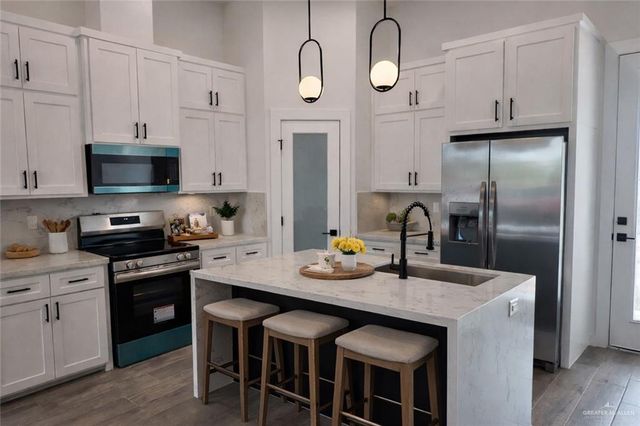 909 E 41st Street, San Juan, TX 78589