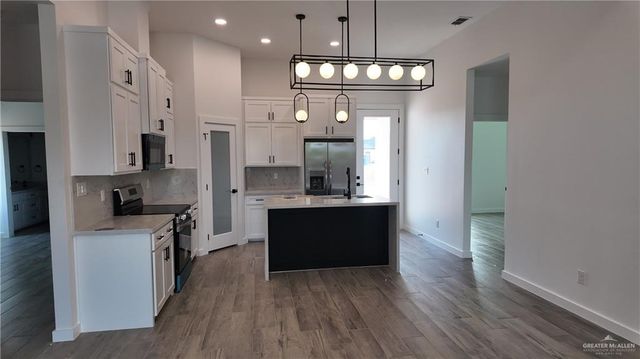 909 E 41st Street, San Juan, TX 78589