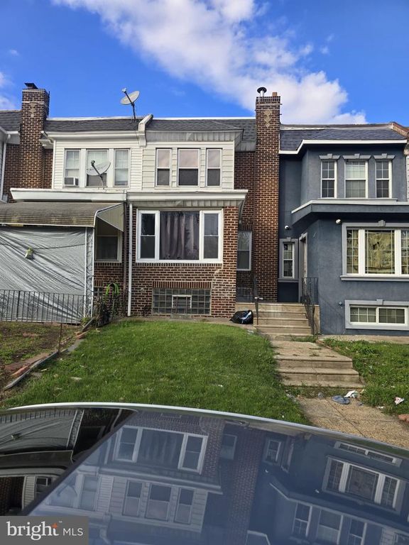 1549 E HUNTING PARK AVE, PHILADELPHIA, PA 19124 — exterior