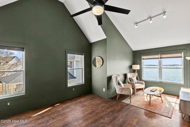 1039 Chadwick Shores Drive, Sneads Ferry, NC 28460