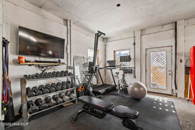 1039 Chadwick Shores Drive, Sneads Ferry, NC 28460