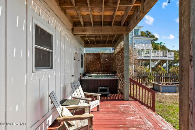 1039 Chadwick Shores Drive, Sneads Ferry, NC 28460