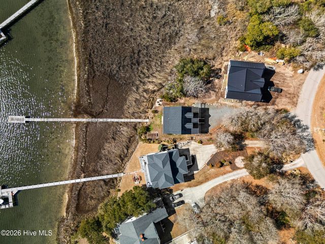 1039 Chadwick Shores Drive, Sneads Ferry, NC 28460