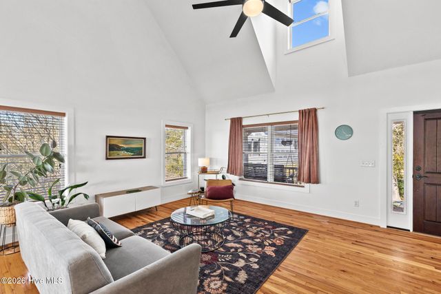 1039 Chadwick Shores Drive, Sneads Ferry, NC 28460