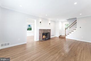 1709 PATRICK HENRY DR, Arlington, VA 22205