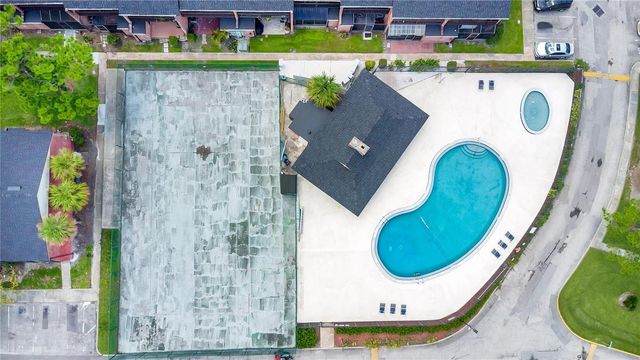 2326 HUNTINGTON GREEN COURT 4, Orlando, FL 32839