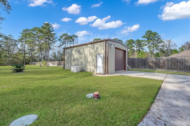 11486 Oak Springs Drive, Willis, TX 77378