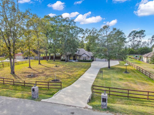 11486 Oak Springs Drive, Willis, TX 77378