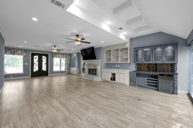 11486 Oak Springs Drive, Willis, TX 77378