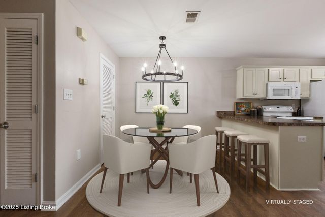 3802 Falcon Crest Dr 128, Louisville, KY 40219