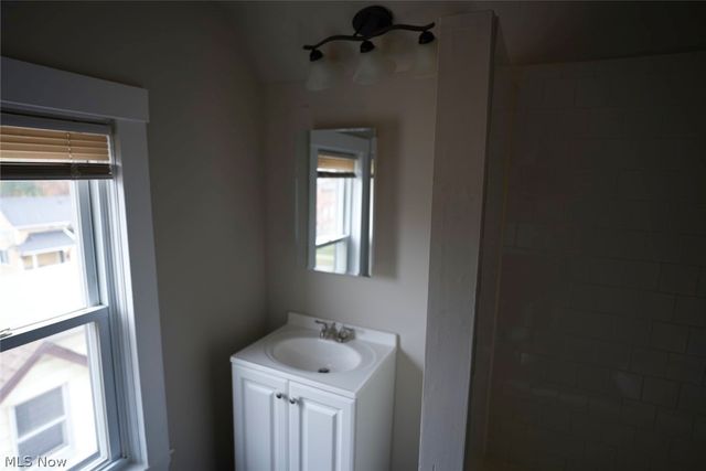 1851 W 58th Street, Cleveland, OH 44102