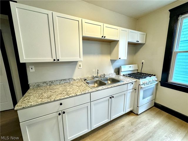 1851 W 58th Street, Cleveland, OH 44102