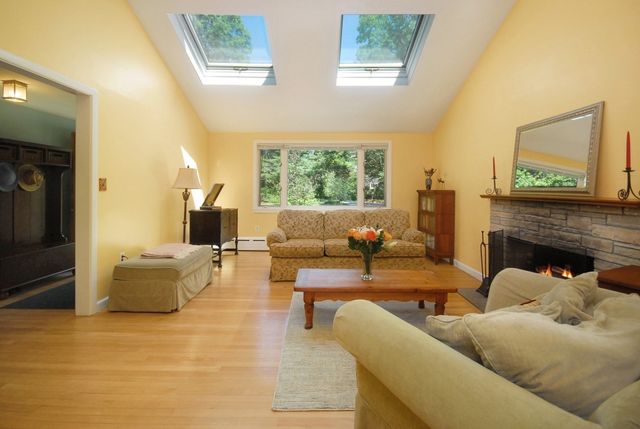 36 Russell, Carlisle, MA 01741