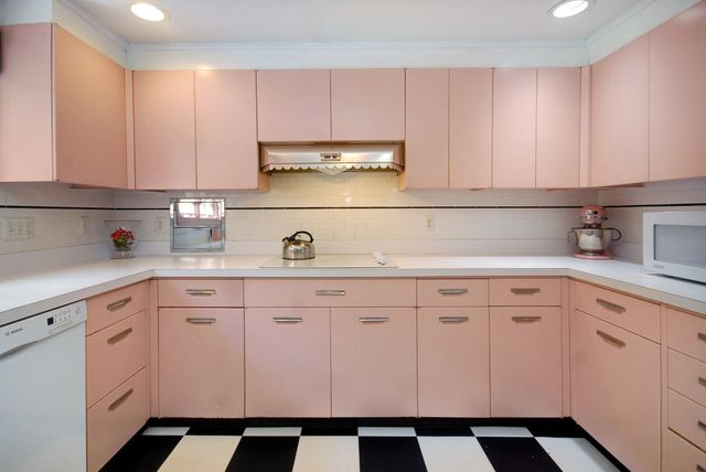 36 Russell, Carlisle, MA 01741