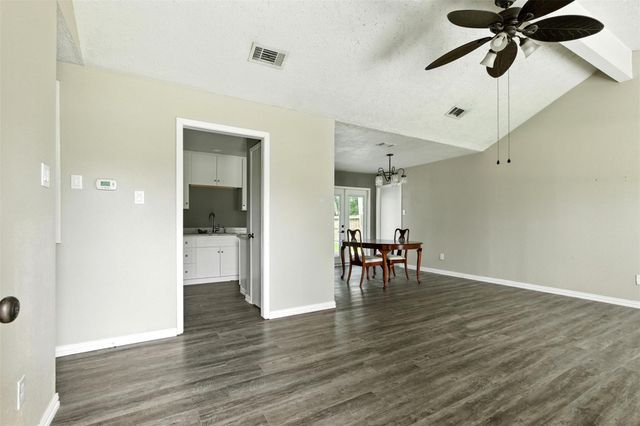 2510 Ewell Drive, League City, TX 77573