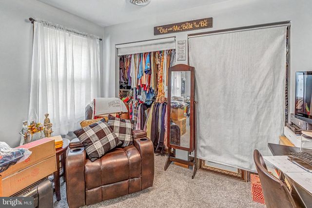 1077 BRAMLY DR, Hagerstown, MD 21742