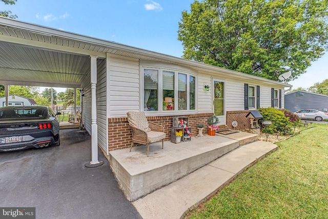 1077 BRAMLY DR, Hagerstown, MD 21742