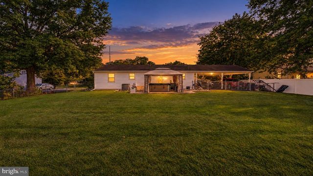 1077 BRAMLY DR, Hagerstown, MD 21742