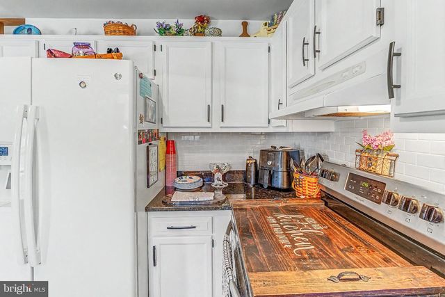 1077 BRAMLY DR, Hagerstown, MD 21742