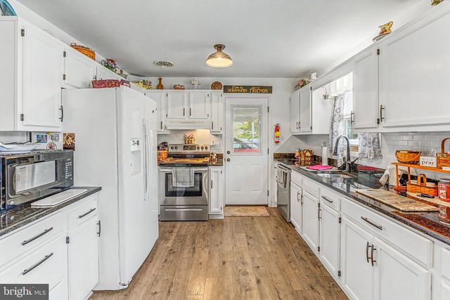 1077 BRAMLY DR, Hagerstown, MD 21742