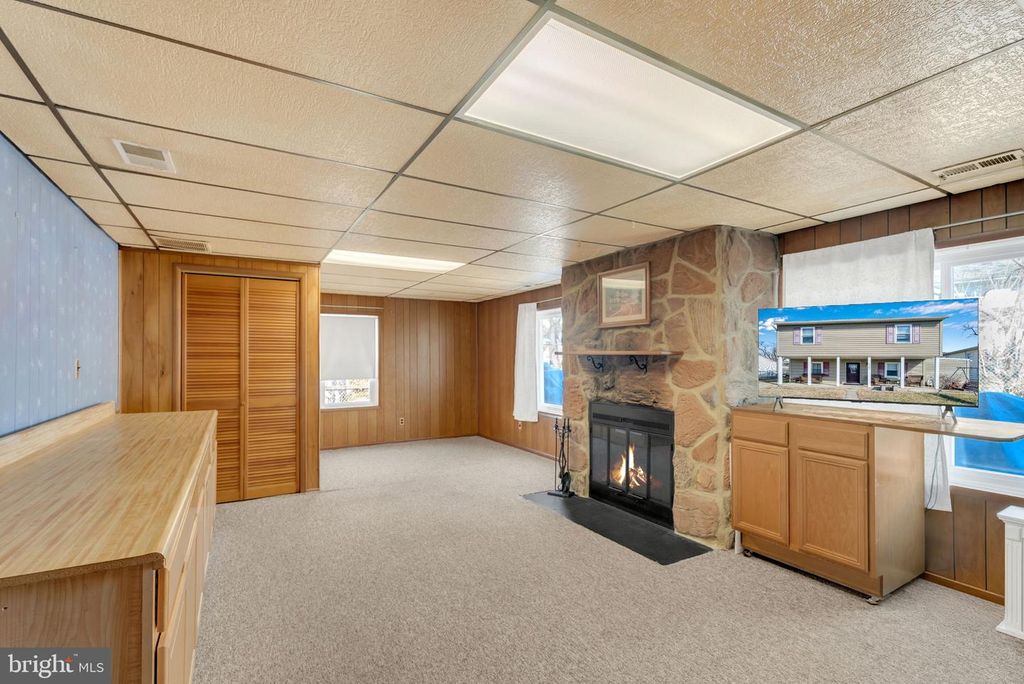 Image 13 of property listing at 7707 MEATH RD, Dundalk, MD 21222