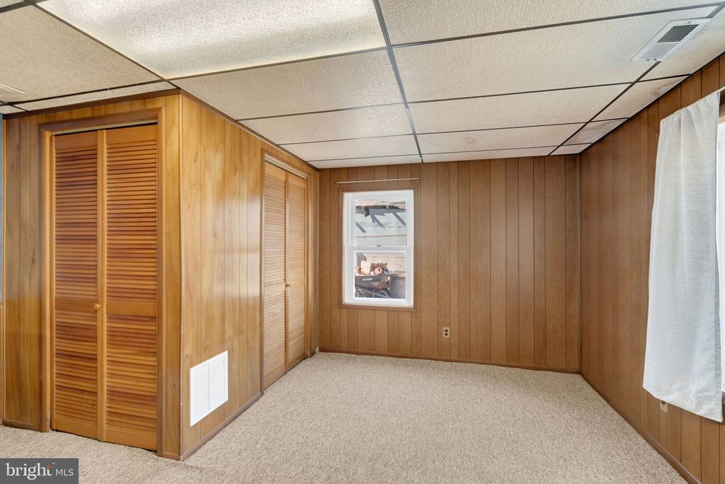 Image 14 of property listing at 7707 MEATH RD, Dundalk, MD 21222