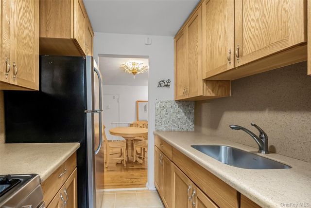 2550 Independence Avenue 2F, Bronx, NY 10463